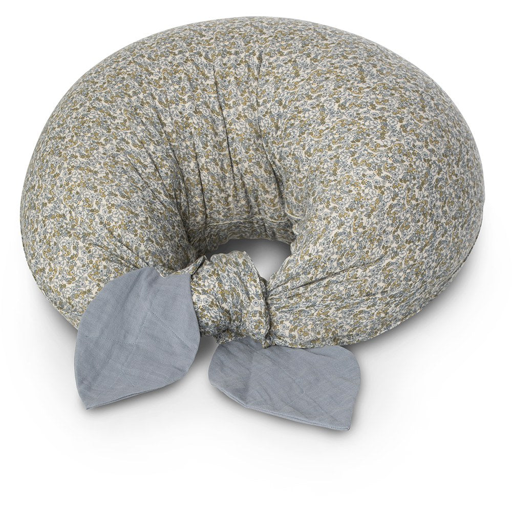 That's Mine Moon nursing pillow - Bouquet bleu - 45% Organic cotton, 55% Thermoballs Buy Pusle & badetid||Ammepuder||Pusle||Nyheder||Alle||Forår & sommer '24||Amning here.