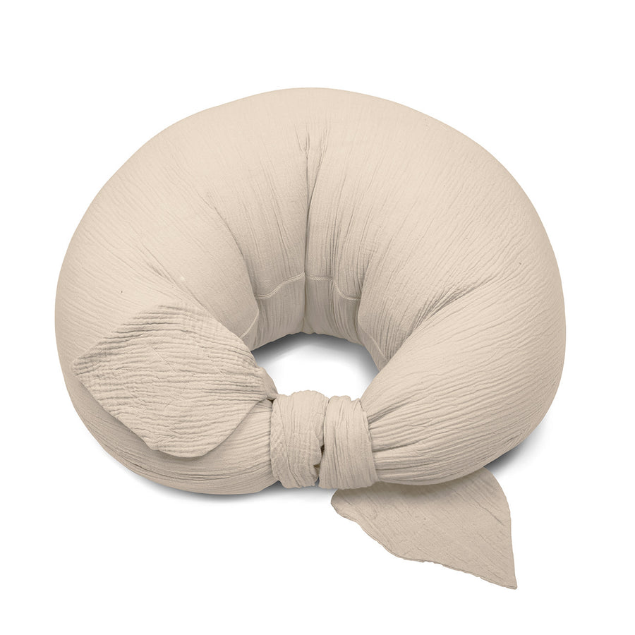 That's Mine Nursing pillow - Feather grey - 45% Organic cotton, 55% Thermo balls Buy Pusle & badetid||Ammepuder||Pusle||Nyheder||Alle||Favoritter||Amning here.
